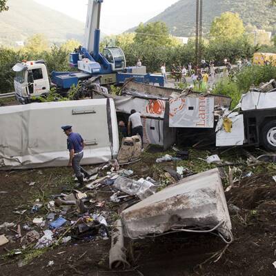Busunglück bei Avellino (Italien) 