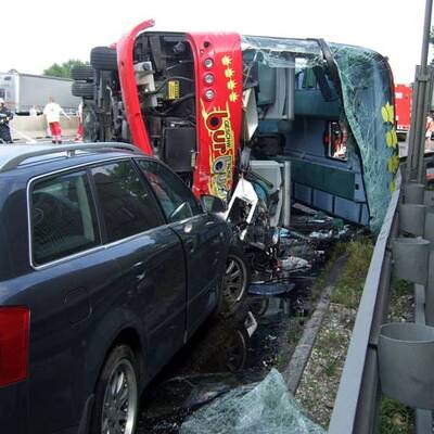 Tödlicher Busunfall