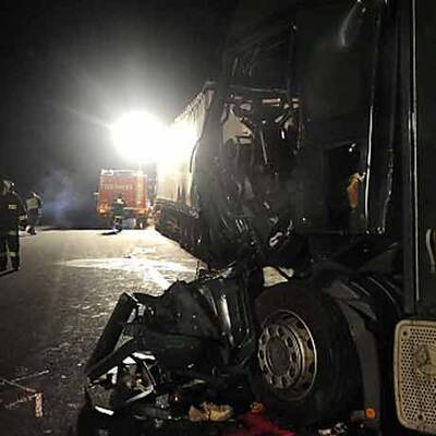 Katastrophaler Bus-Crash bei Wien