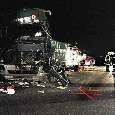 Katastrophaler Bus-Crash bei Wien