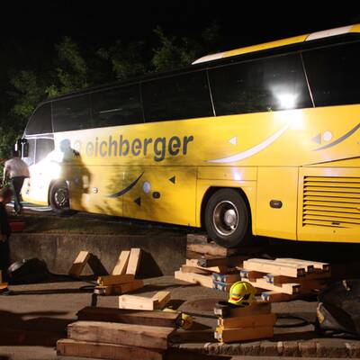 Reisebus drohte abzustürzen
