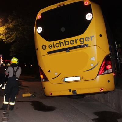 Reisebus drohte abzustürzen