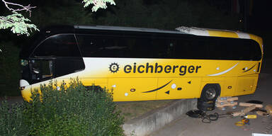 Reisebus drohte in Tulln abzust&uuml;rzen