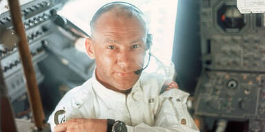 buzz aldrin