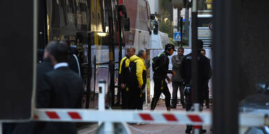 BVB-Bus vor Match angehalten