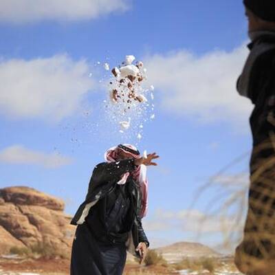 Schnee in der Wüste von Saudi Arabien