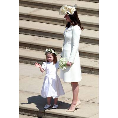 Meghan & Harry im Jaguar