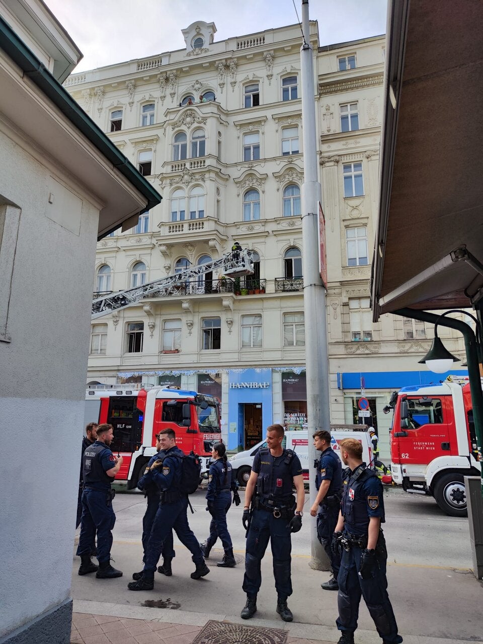 Evakuiert Gasaustritt