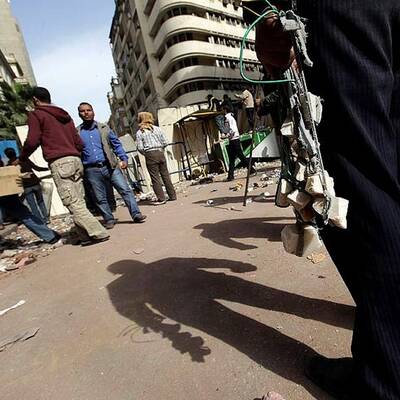 Straßenschlachten am Tahrir Platz in Kairo (Donnerstag)