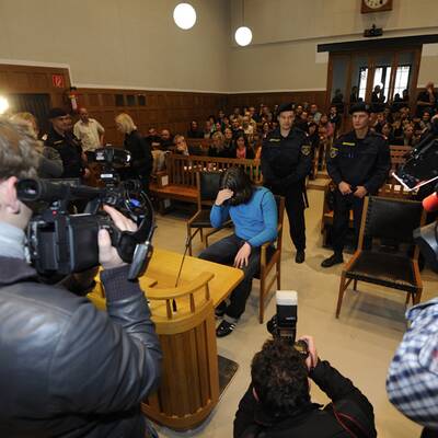 Prozess gegen Cains Peiniger gestartet