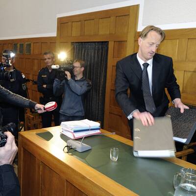 Prozess gegen Cains Peiniger gestartet