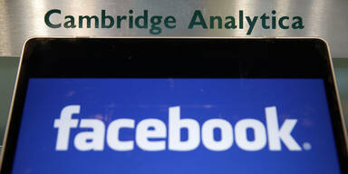 Cambridge Analytica: Facebook planlos