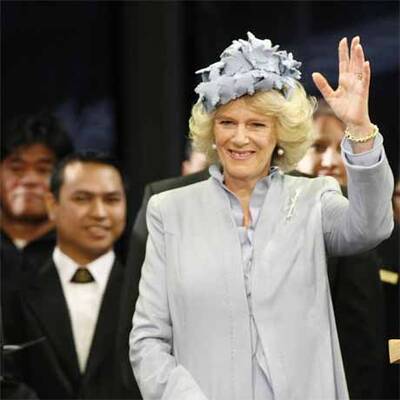 Camilla scheitert bei Schiffstaufe