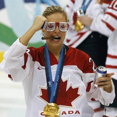 Kanadas Eishockey-Girls feiern Gold