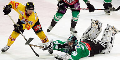 Caps, KAC setzen Siegserien fort