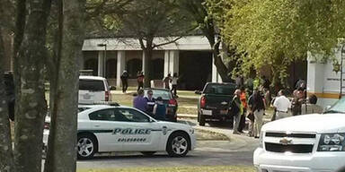 Schüsse an Universität: Ein Toter