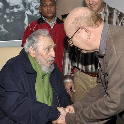 Zusammen mit seiner Frau Dalia Soto besuchte er eine Kulturveranstaltung in Kubas Hauptstadt.