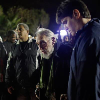 Zusammen mit seiner Frau Dalia Soto besuchte er eine Kulturveranstaltung in Kubas Hauptstadt.