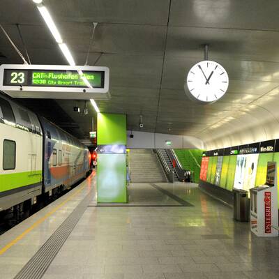 Alles steht nach Oberleitungsschaden