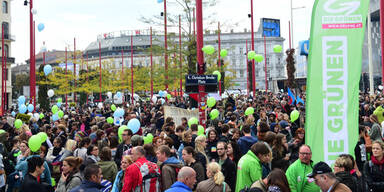 Tausende bei Großdemo für Flüchtlinge