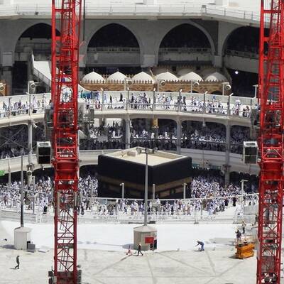 Kran stürzt auf Moschee in Mekka