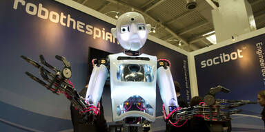 CeBIT-Fazit: Roboter, Datenfischer & IT-Promis