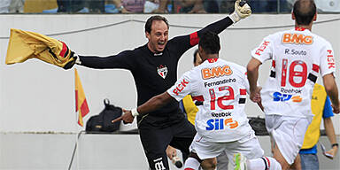 Brazilo-Goalie trifft zum 100. Mal