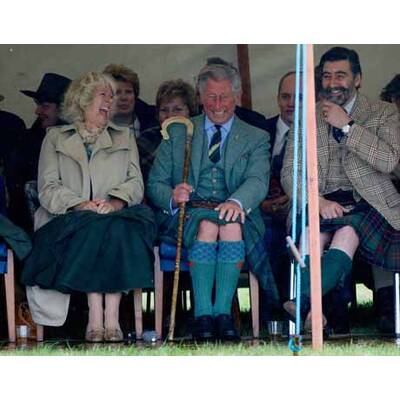 Prinz Charles weht'den Schottenrock weg