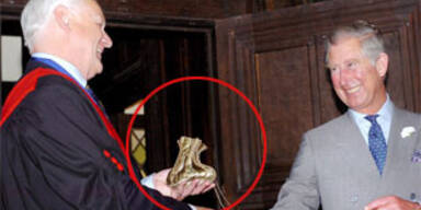 Prinz Charles zahlt 350-Jahre-alte Schuld zurück