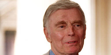 charltonheston_apa