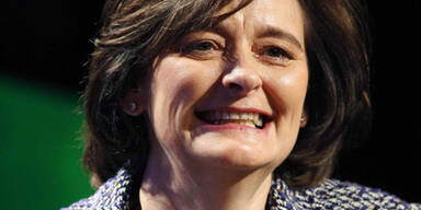 Cherie Blair verscherbelt Uhr von Berlusconi