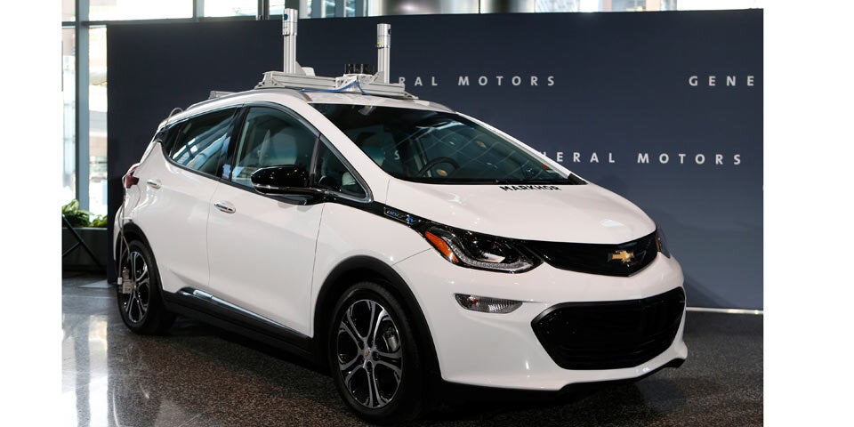 Roboterautos: Ford mit Drohne, GM mit Bolt