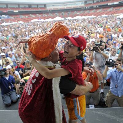 45 Kilo-Frau isst 183 Chicken Wings
