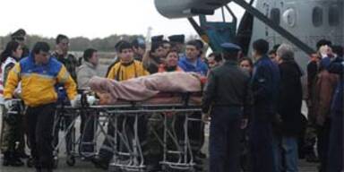 Neun Überlebende eines Flug-Crashs nach vier Tagen geborgen