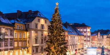 Gigantischer Christbaum für Graz