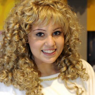 Amanda Larissa (17) ist heuer das Christkind am Wiener Christkindlmarkt.