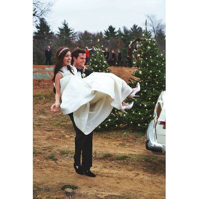 Romantische Hochzeit auf der Weihnachtsbaumfarm 