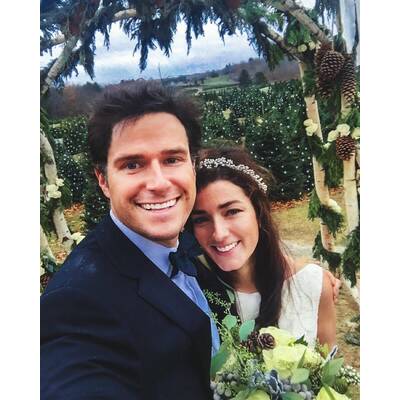 Romantische Hochzeit auf der Weihnachtsbaumfarm 