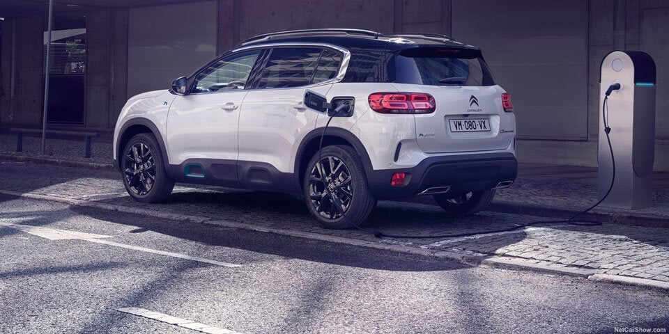 Citroen C5 Aircross Plug-in-Hybrid startet