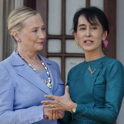 Hillary Clinton trifft Suu Kyi