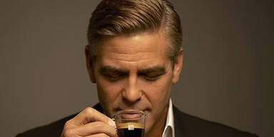 Wer ist im Nespresso-Spot die neue Frau an seiner Seite?