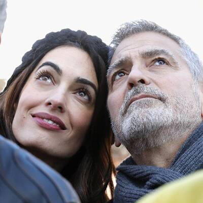 Alissa Milano zeigt ihren Widerstand gegen Wafengewalt