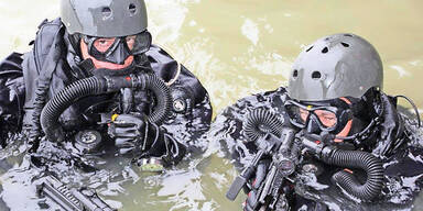 Cobra probt Terrorkampf auf der Donau