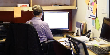 &Ouml;sterreicher bekommen rund 150 E-Mails