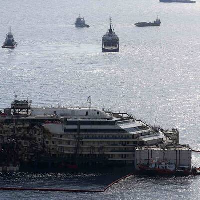 Costa Concordia schwimmt wieder
