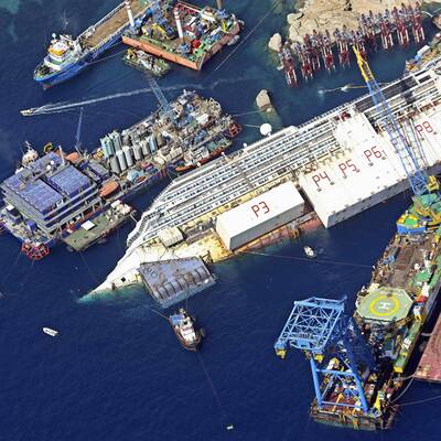 Spektakuläre Fotos der Costa Concordia