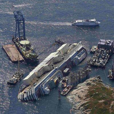 Spektakuläre Fotos der Costa Concordia