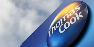 Thomas Cook muss dramatisch sparen