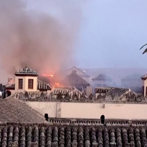 Flammen im Welterbe - Cordoba-Kathedrale entgeht Katastrophe