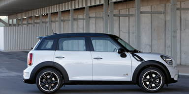 Nun gibt es alle Infos und Bilder vom Mini-SUV